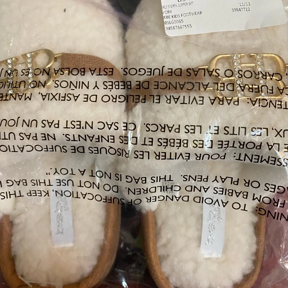 Bebe Kids' Faux Shearling Logo Slipper Ivory size 11/12